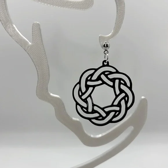 Black Knot Earrings - Picture 3 of 4